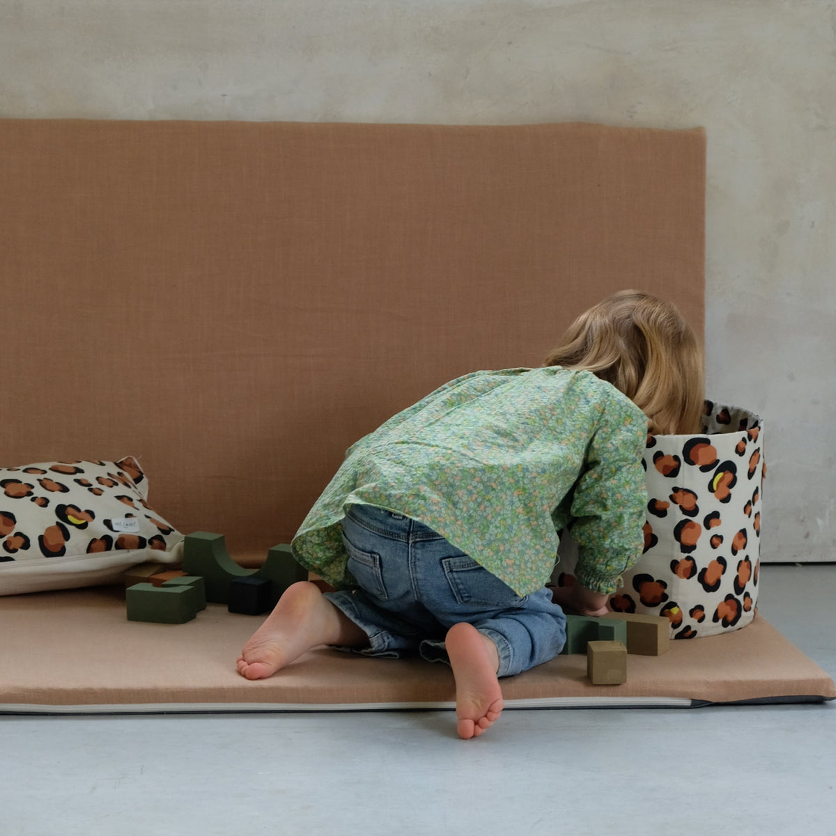 cesta pequeña de almacenamiento juguetes niños habitaciones estampado leopardo 