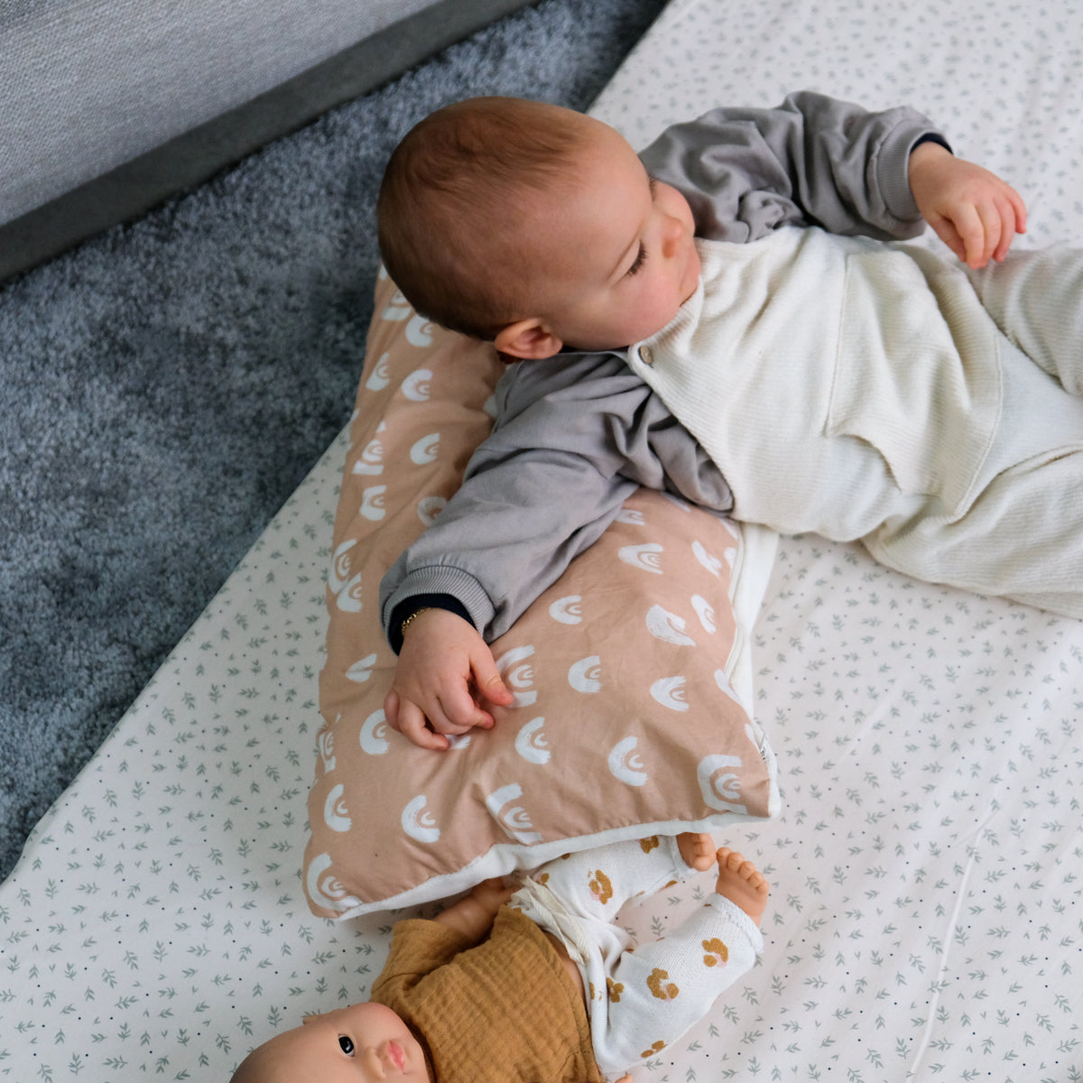 Coussin +One Arc en Pêche