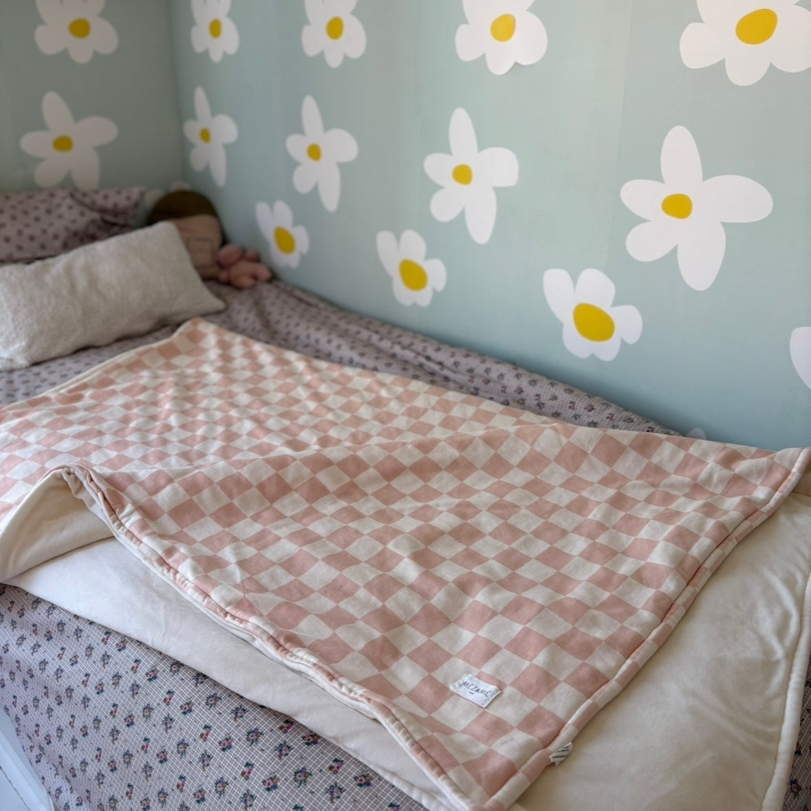 maxi comfort cosy pink checkerboard blanket 