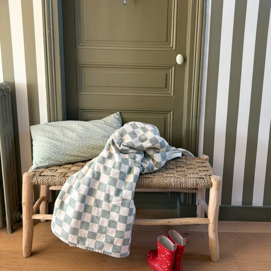 Maxi-Kuscheldecke Schachbrettmuster Salbeigrün 
