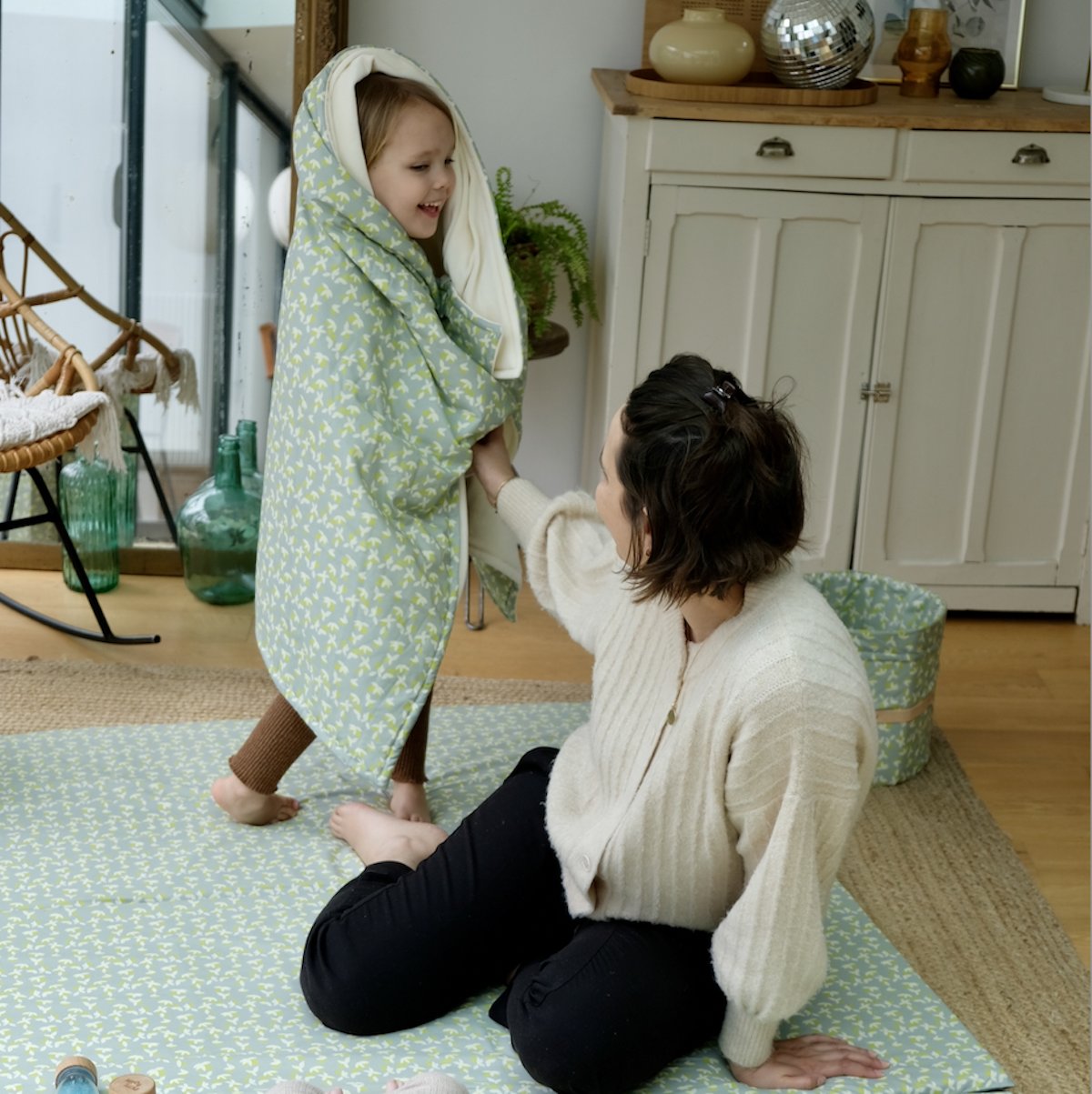 kids blanket with lemon print