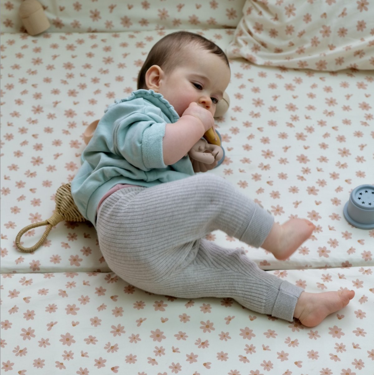 housse tapis d'eveil et jeux bébé enfant fleuri 