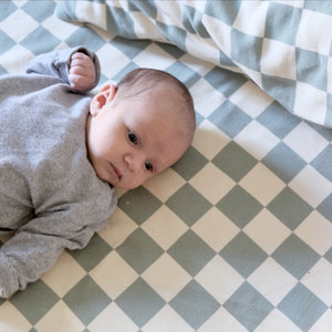 Bezug Spiel- und Motorikmatte Baby Kind grünes Karomuster