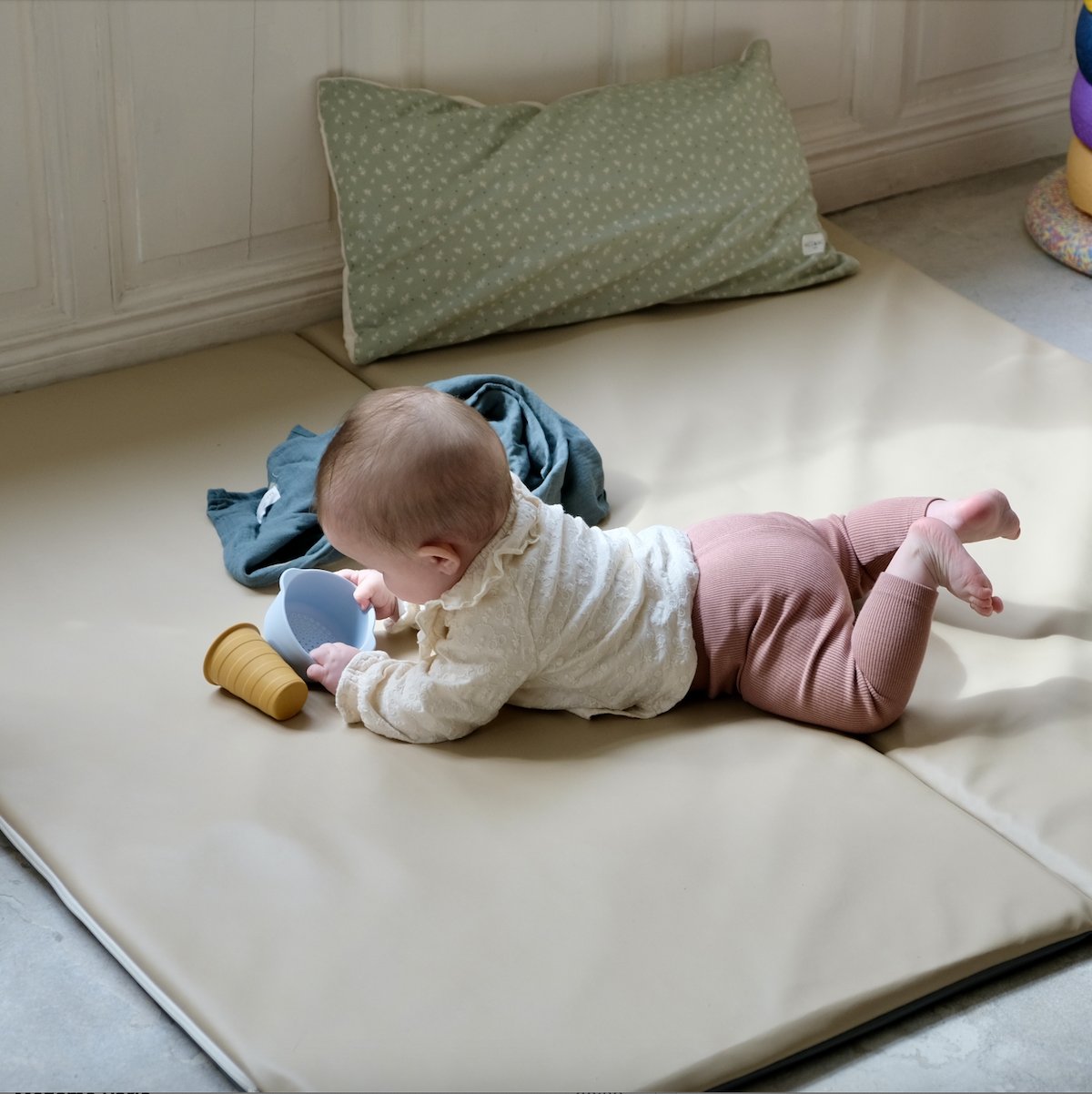 Wasserfester Bezug für DIY-Spiel- und Bewegungsmatte für Babys und Kinder 
uni beige 
