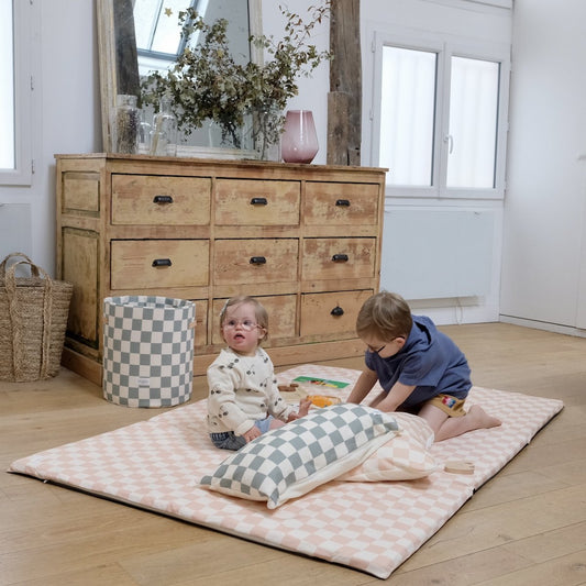 erweiterung-spielmatte-motorik-und-spiele-baby-kind-rosa-karo-print-xxl 
