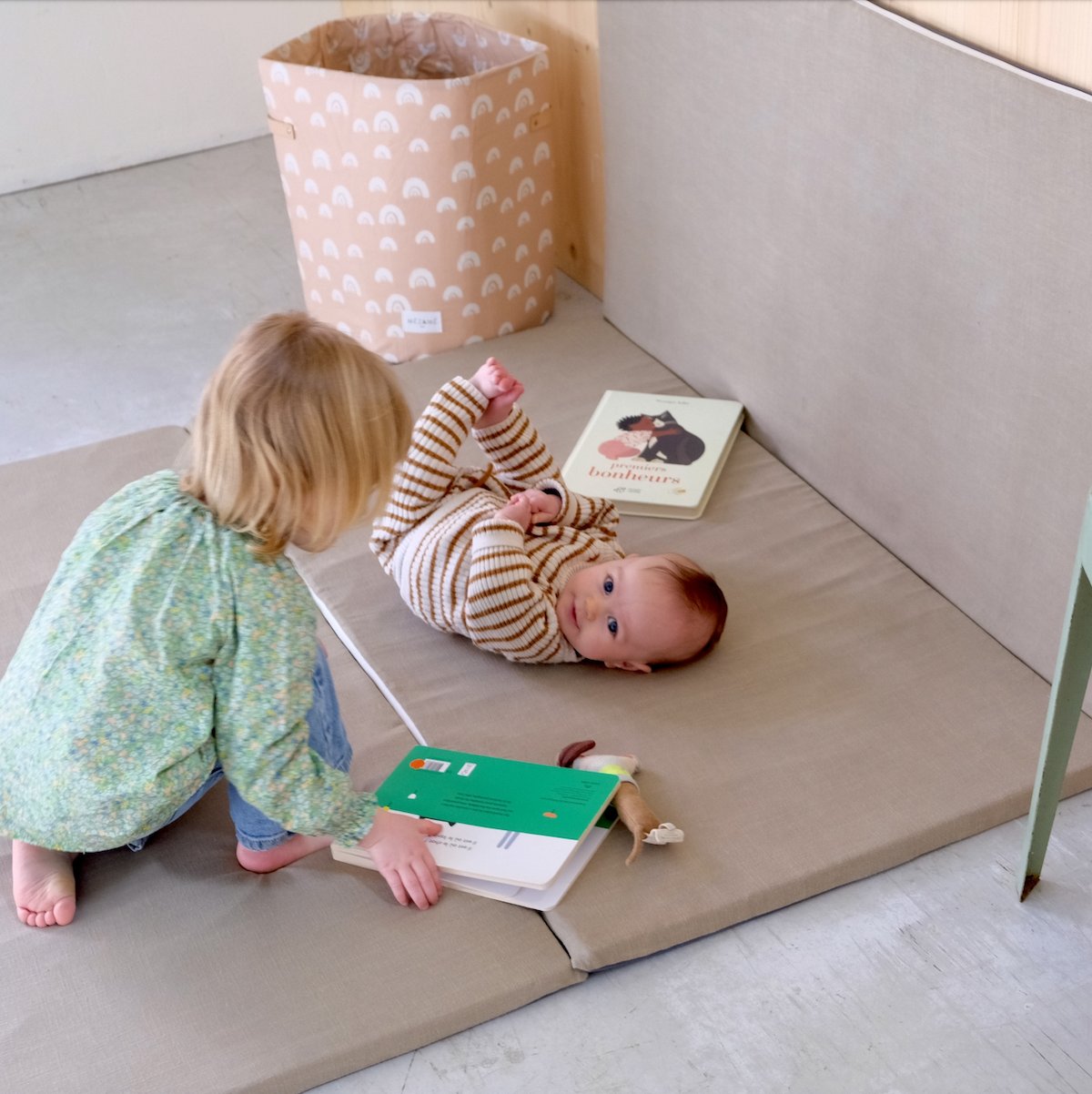 Erweiterung für Spiel-, Bewegungs- und Spielmatte für Babys und Kinder im großen XXL-Format, einfarbig Oliv-Khaki
