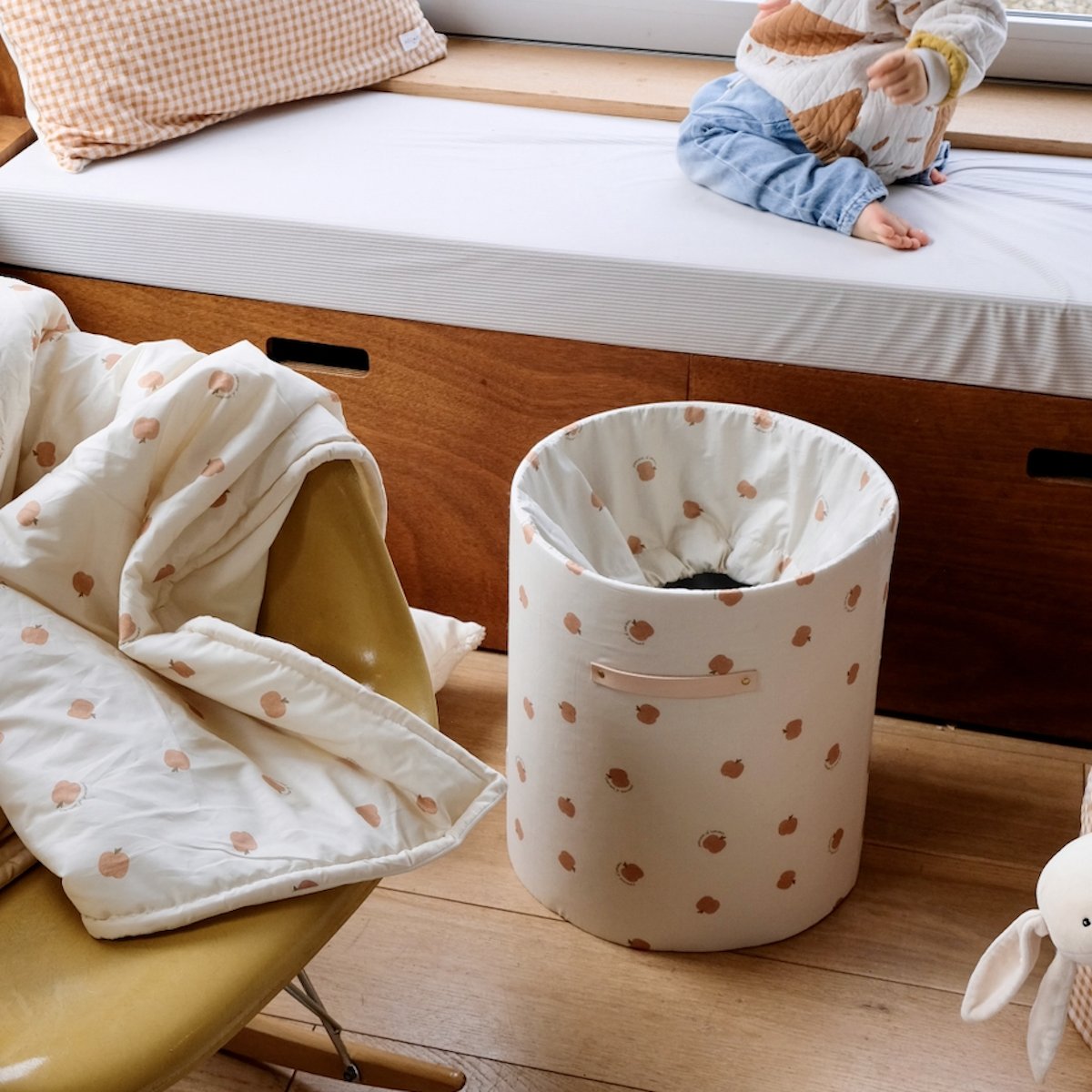 großer Aufbewahrungskorb fürs Kinderzimmer, Baby und Kind, mit Liebesapfel-Muster 