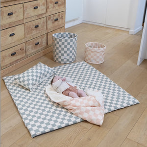 Weiches Kissen für Babys und Kinder mit grünem Karomuster