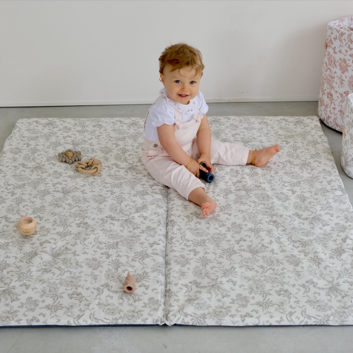 Speel- en motoriekmat voor baby en kind - samenwerking Tartine et Chocolat in de kleur grijs 