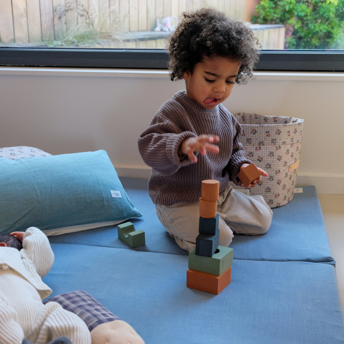 spielmatte für entwicklung motorik und spiele baby kind blau