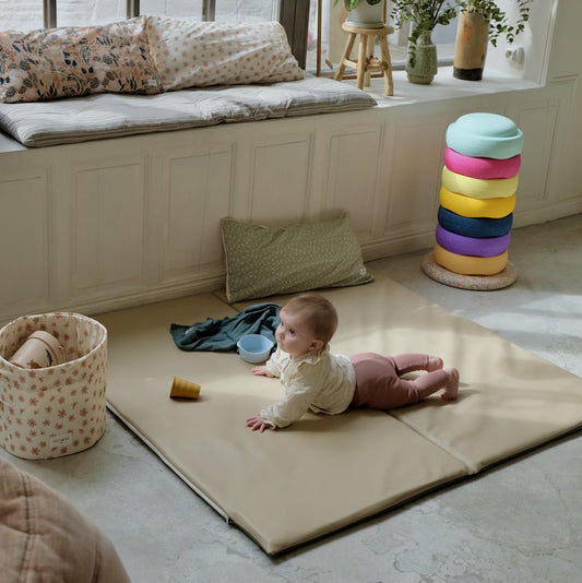 alfombra de juego impermeable psicomotricidad y juegos bebé niño 
impermeable liso beige sésamo
