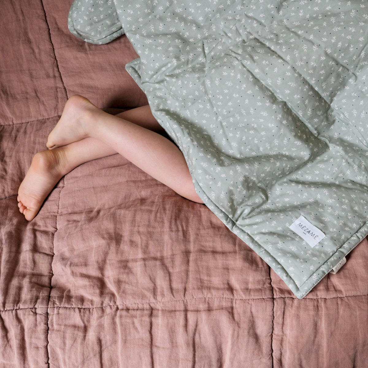 maxi soft and warm blanket for children and parents pastel colours 