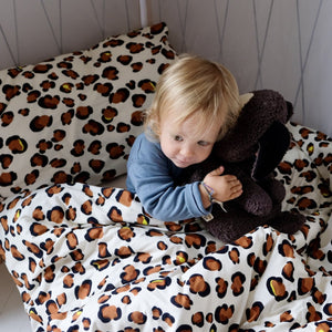 jersey bedding set for baby and toddler, leopard print