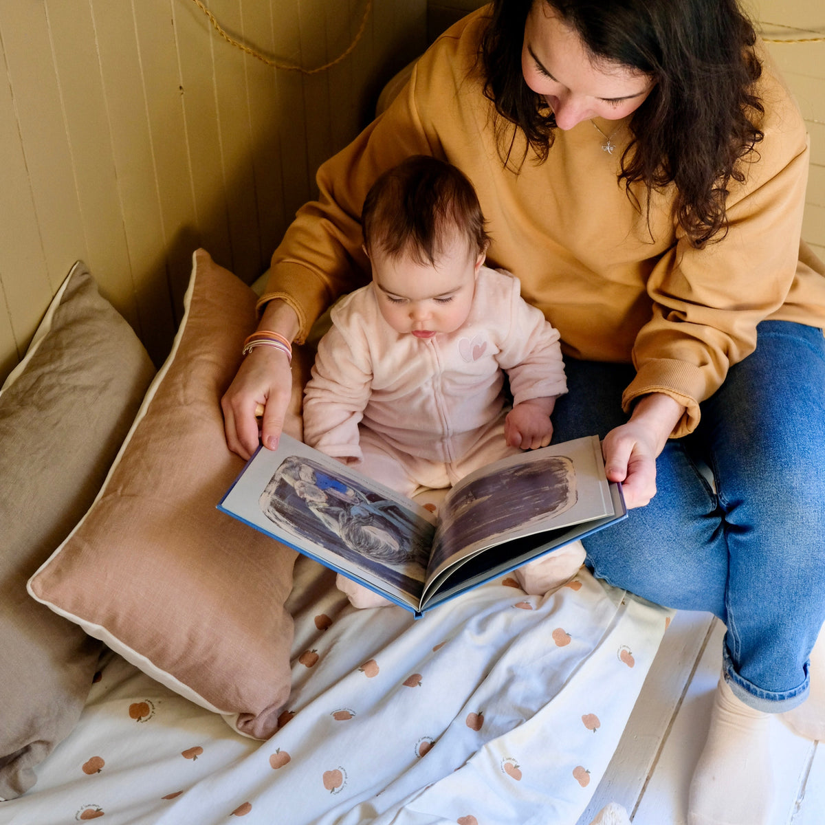 Bettwäsche-Set für Kinder und Babys aus kuschelweichem Jersey mit Liebesapfel-Print